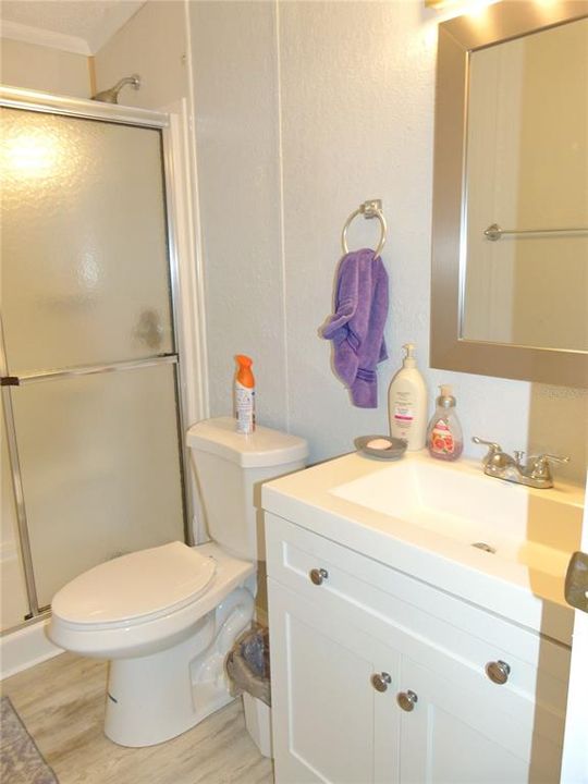 待售: $349,000 (2 贝兹, 2 浴室, 988 平方英尺)