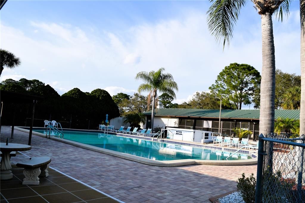 待售: $124,900 (2 贝兹, 2 浴室, 1056 平方英尺)