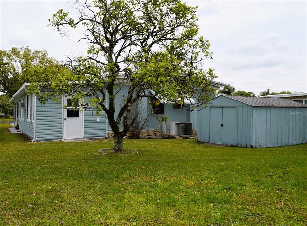 待售: $124,900 (2 贝兹, 2 浴室, 1056 平方英尺)