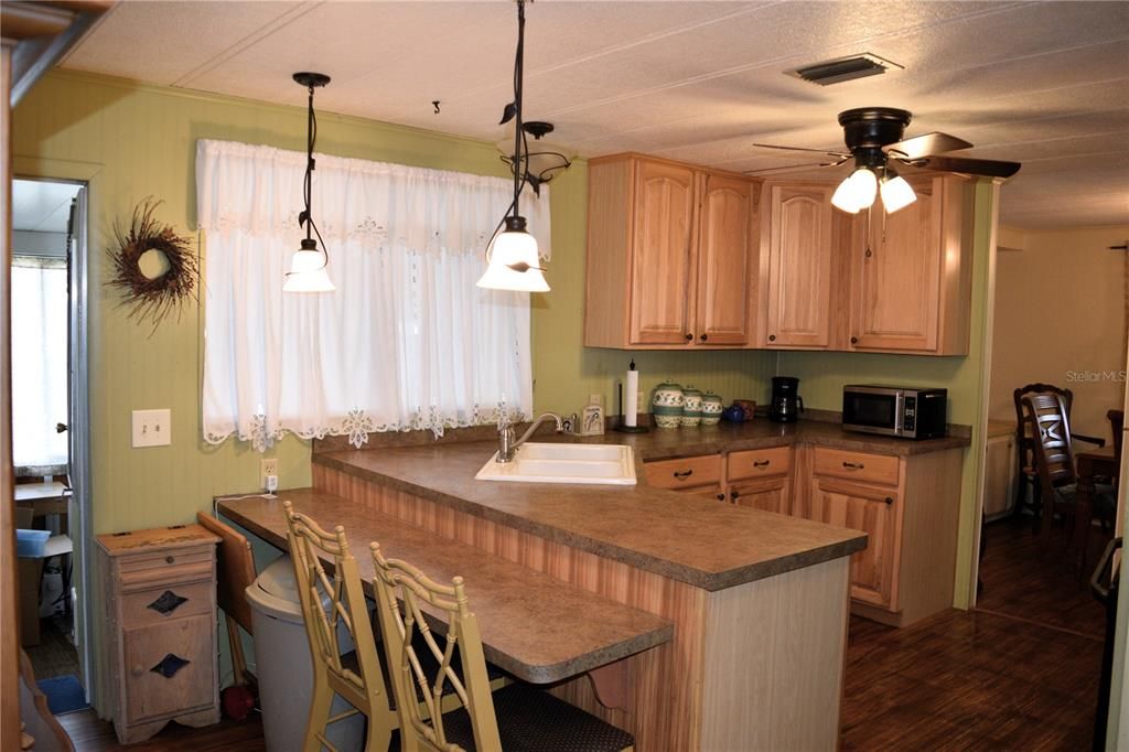 待售: $124,900 (2 贝兹, 2 浴室, 1056 平方英尺)