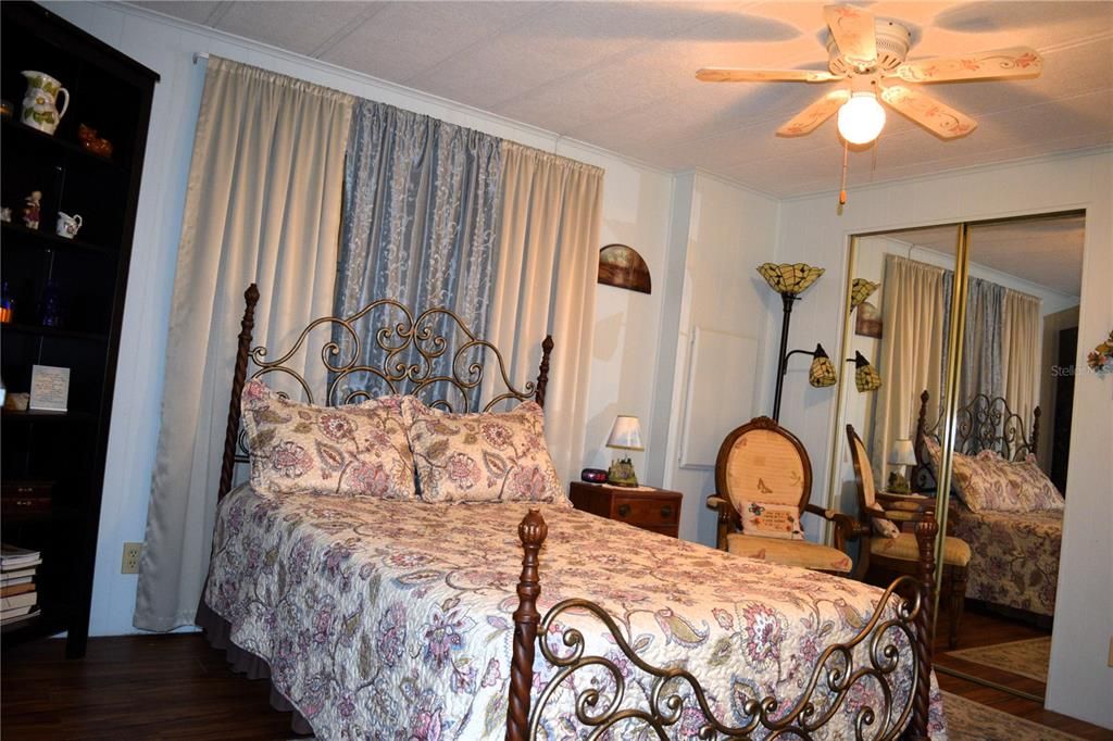 待售: $124,900 (2 贝兹, 2 浴室, 1056 平方英尺)