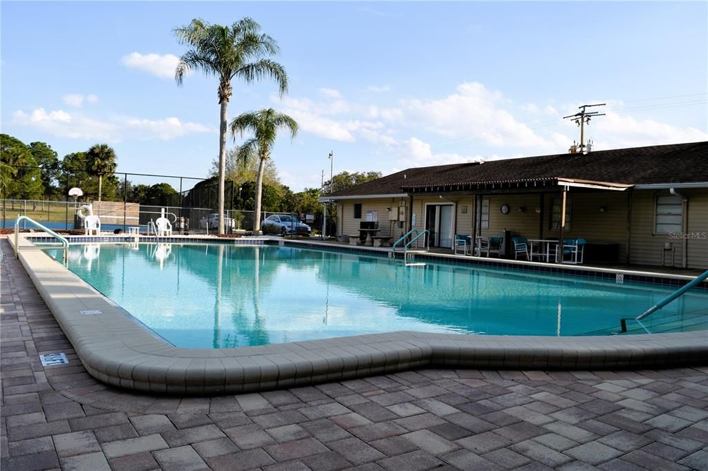 待售: $124,900 (2 贝兹, 2 浴室, 1056 平方英尺)