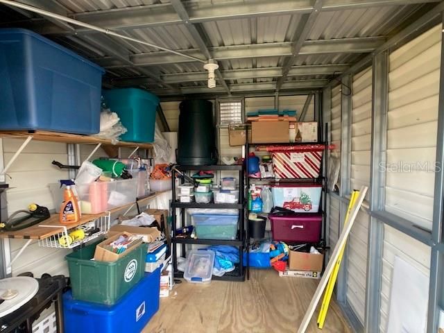 For Sale: $110,000 (2 beds, 1 baths, 984 Square Feet)