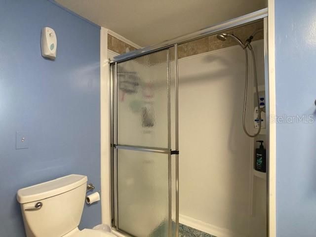 For Sale: $110,000 (2 beds, 1 baths, 984 Square Feet)