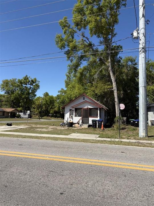 Recently Sold: $99,000 (2 beds, 1 baths, 828 Square Feet)