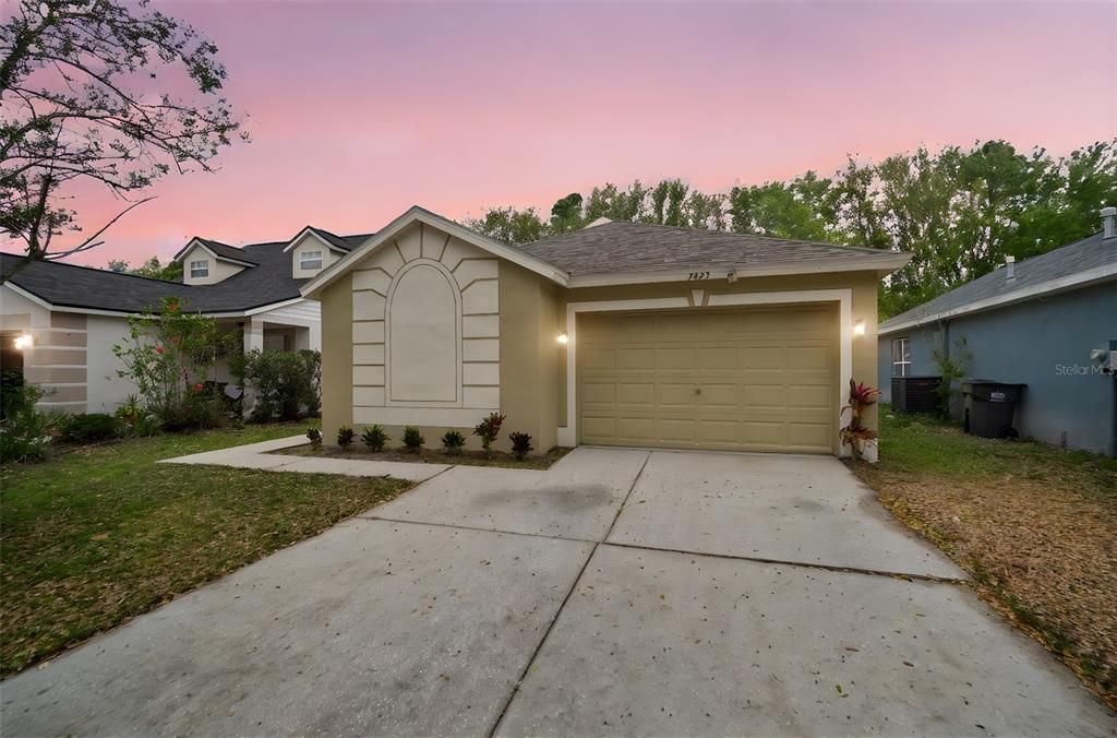 最近售出: $299,000 (3 贝兹, 2 浴室, 1367 平方英尺)