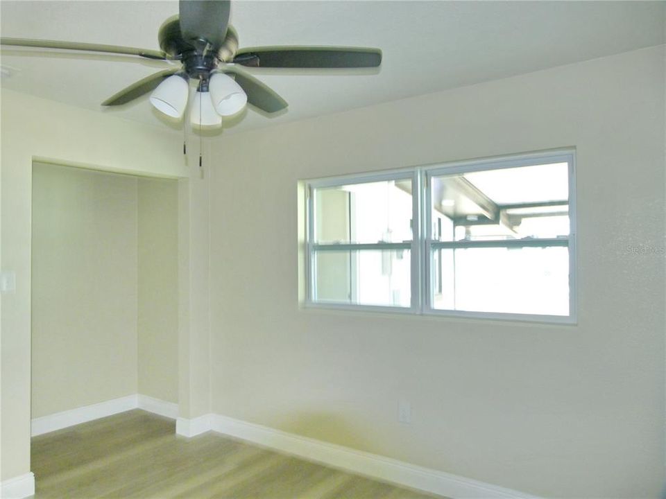 待售: $450,000 (3 贝兹, 2 浴室, 1248 平方英尺)