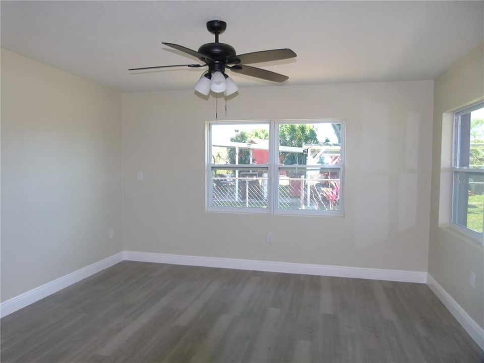 待售: $450,000 (3 贝兹, 2 浴室, 1248 平方英尺)