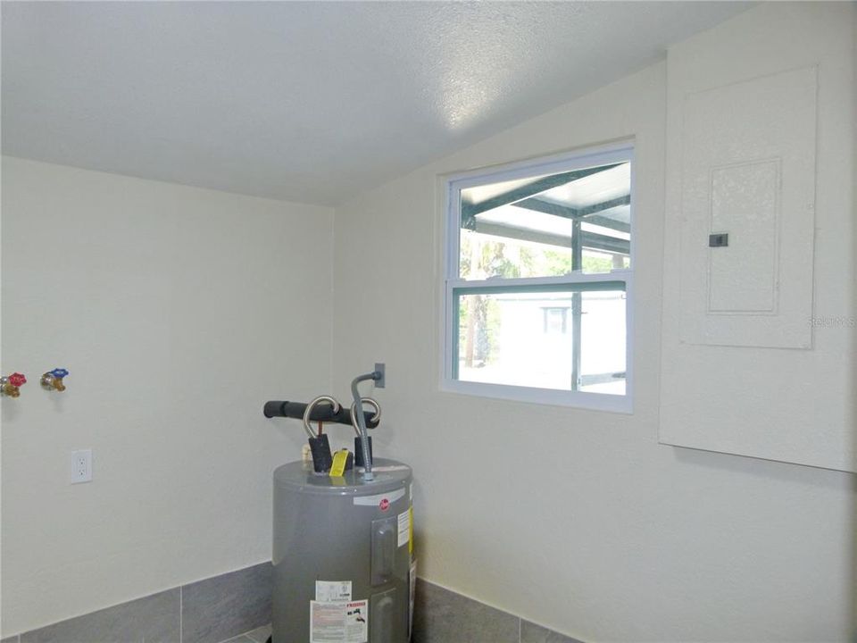 待售: $450,000 (3 贝兹, 2 浴室, 1248 平方英尺)