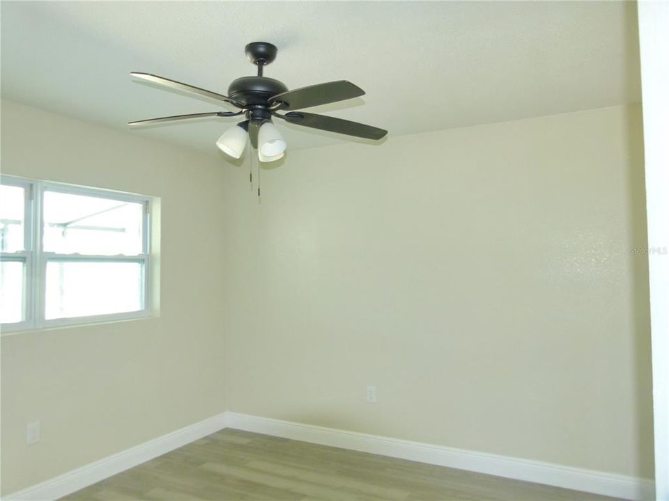 待售: $450,000 (3 贝兹, 2 浴室, 1248 平方英尺)