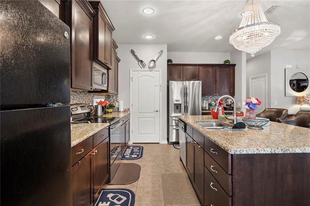 For Sale: $682,999 (5 beds, 3 baths, 3460 Square Feet)