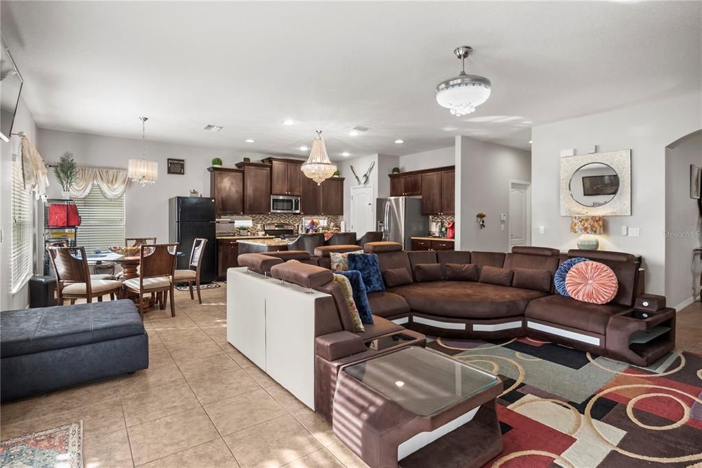 For Sale: $682,999 (5 beds, 3 baths, 3460 Square Feet)