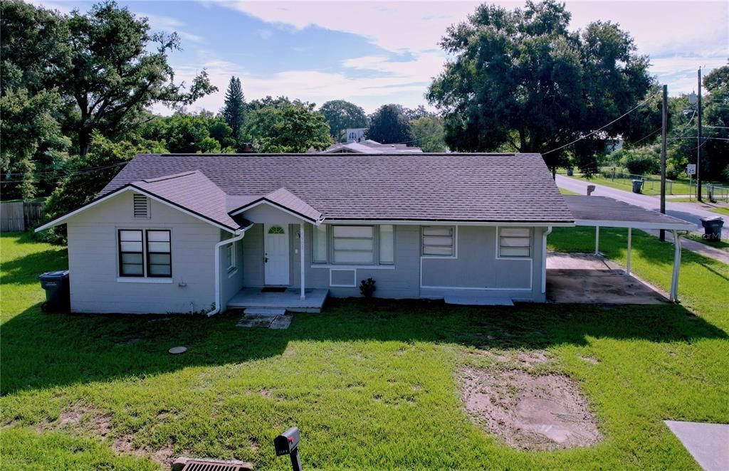 Active With Contract: $215,000 (3 beds, 1 baths, 1027 Square Feet)