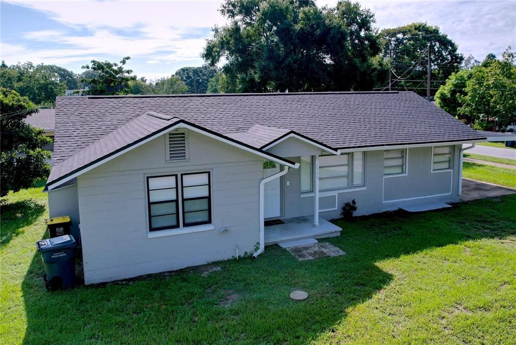 Active With Contract: $215,000 (3 beds, 1 baths, 1027 Square Feet)