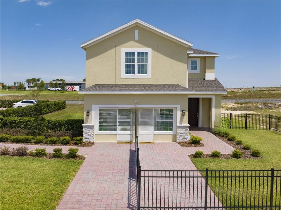 Recently Sold: $499,990 (4 beds, 2 baths, 2536 Square Feet)