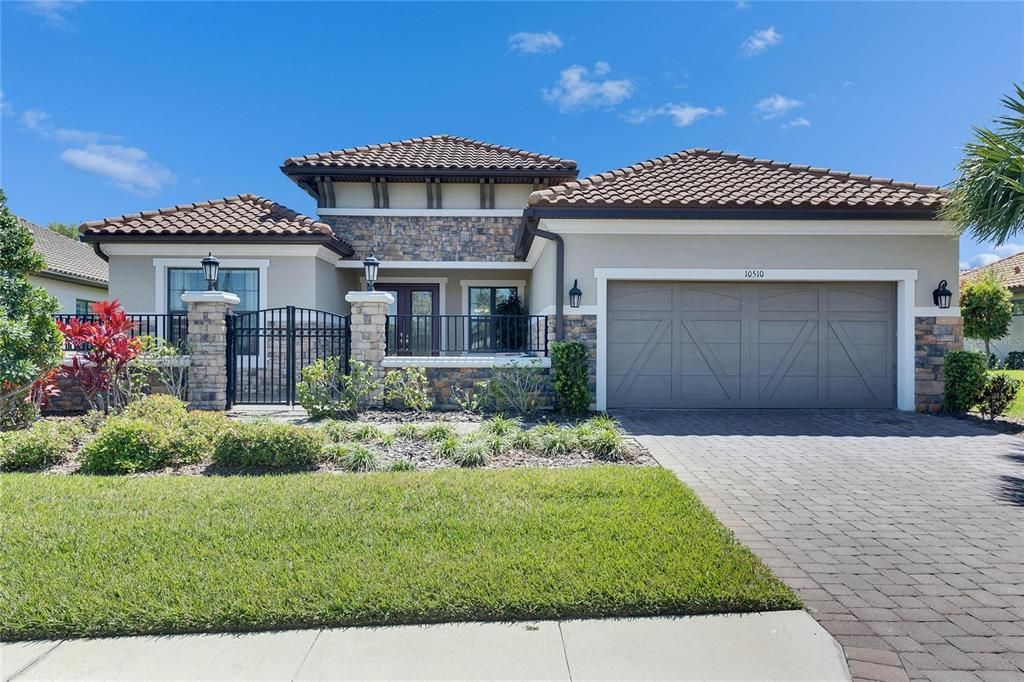 Recently Sold: $725,000 (3 beds, 3 baths, 3006 Square Feet)