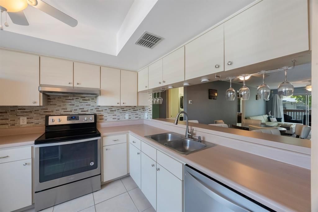 En Venta: $189,990 (2 camas, 2 baños, 1060 Pies cuadrados)