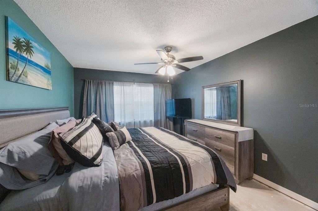 En Venta: $189,990 (2 camas, 2 baños, 1060 Pies cuadrados)