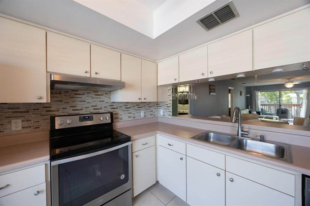 En Venta: $189,990 (2 camas, 2 baños, 1060 Pies cuadrados)