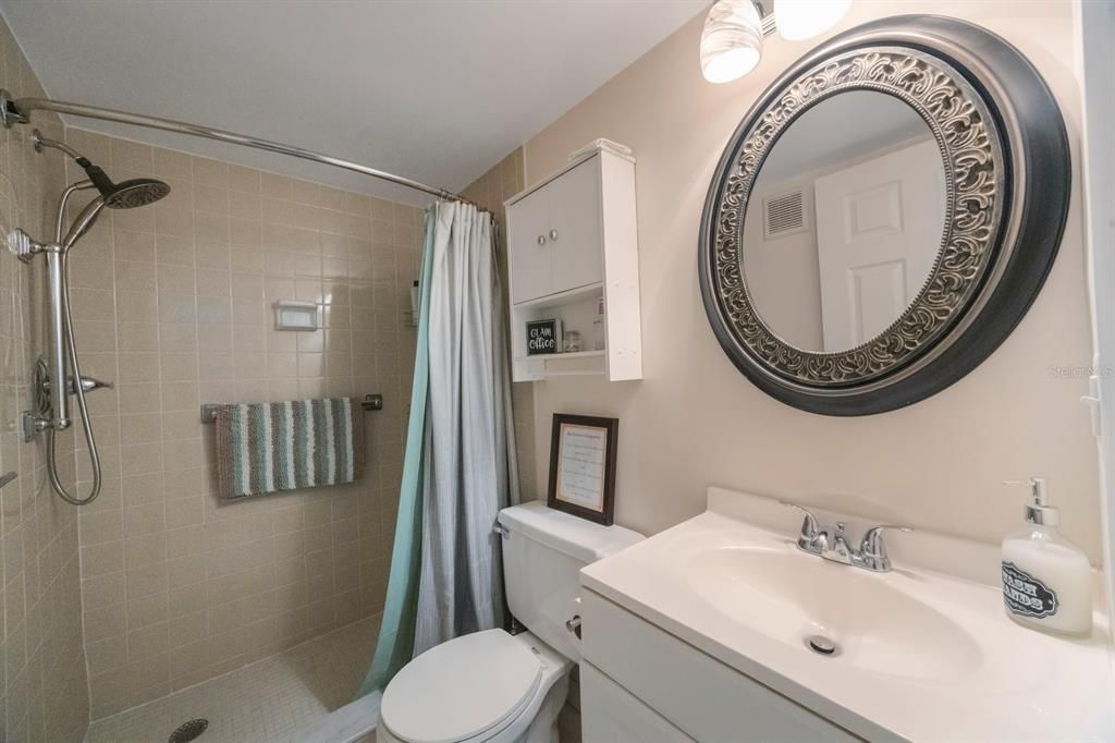 En Venta: $189,990 (2 camas, 2 baños, 1060 Pies cuadrados)