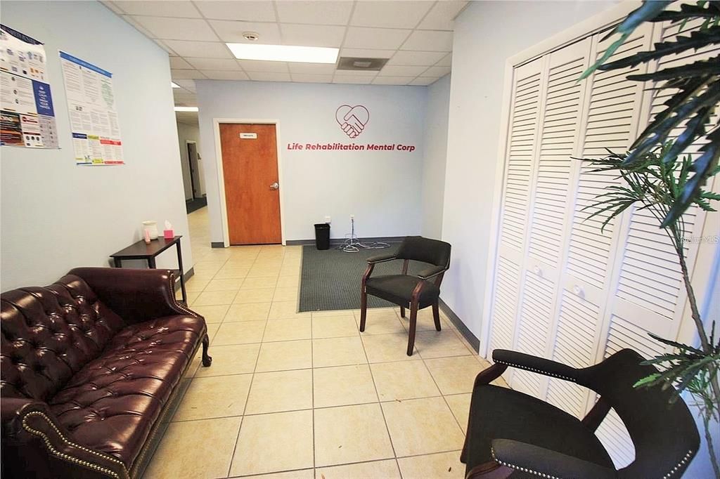 待售: $63,000 (0 贝兹, 0 浴室, 3650 平方英尺)