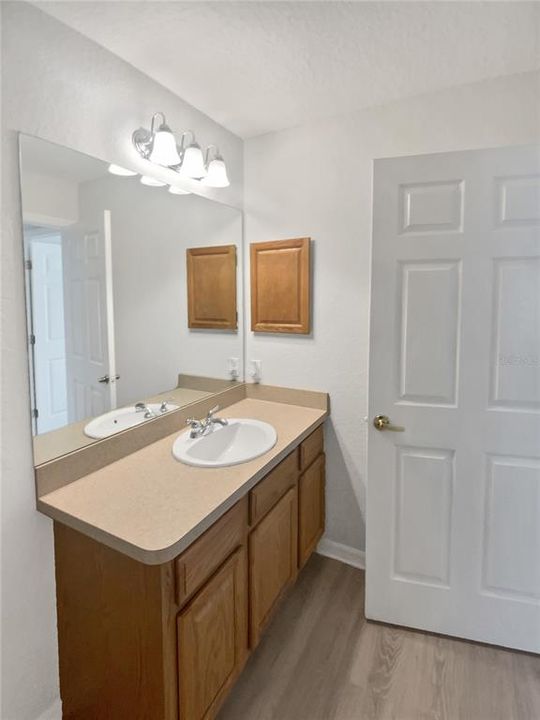 For Sale: $325,000 (3 beds, 2 baths, 1944 Square Feet)