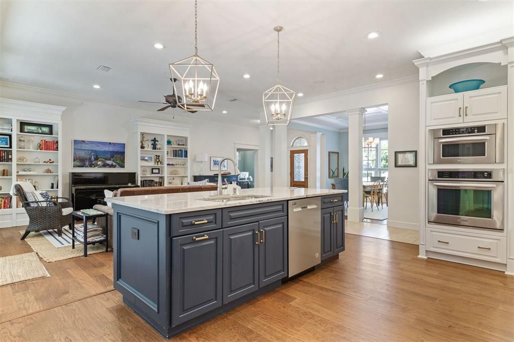 En Venta: $984,000 (4 camas, 3 baños, 3232 Pies cuadrados)