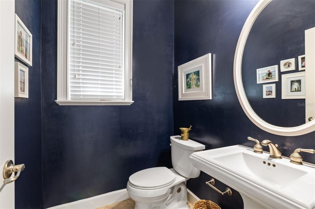 En Venta: $984,000 (4 camas, 3 baños, 3232 Pies cuadrados)