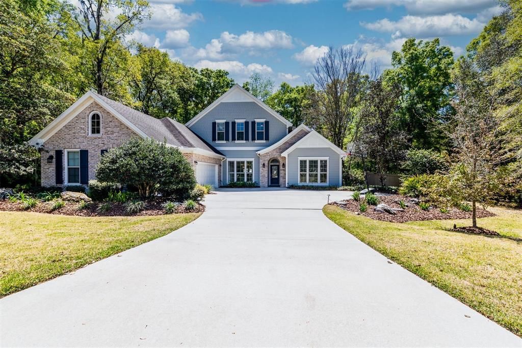 En Venta: $984,000 (4 camas, 3 baños, 3232 Pies cuadrados)