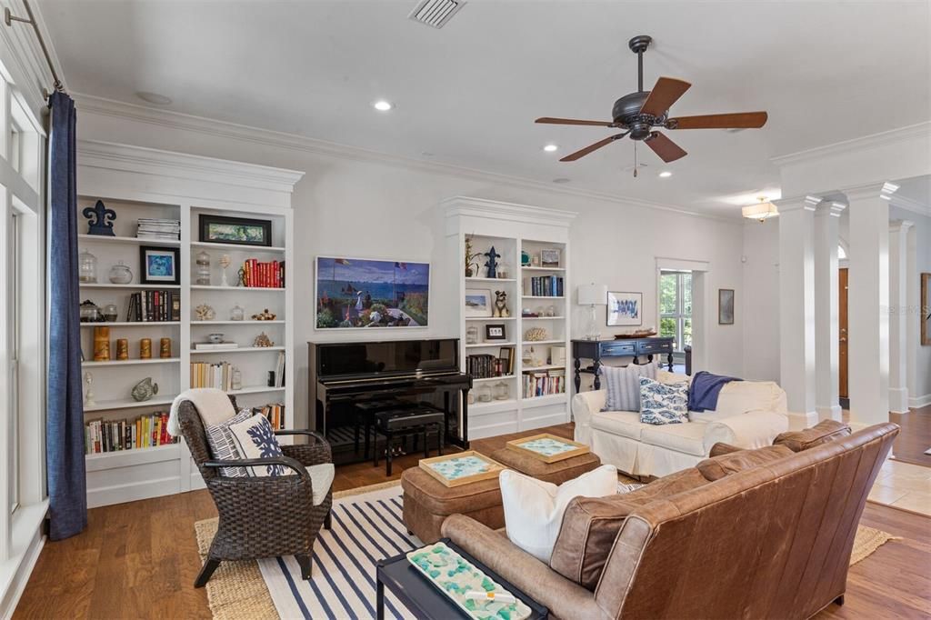 En Venta: $984,000 (4 camas, 3 baños, 3232 Pies cuadrados)