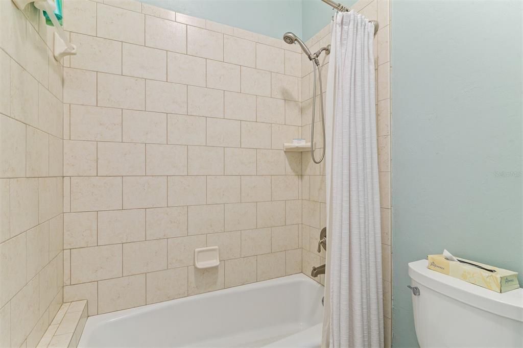 En Venta: $984,000 (4 camas, 3 baños, 3232 Pies cuadrados)