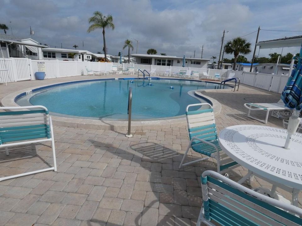 For Sale: $140,000 (2 beds, 2 baths, 1056 Square Feet)