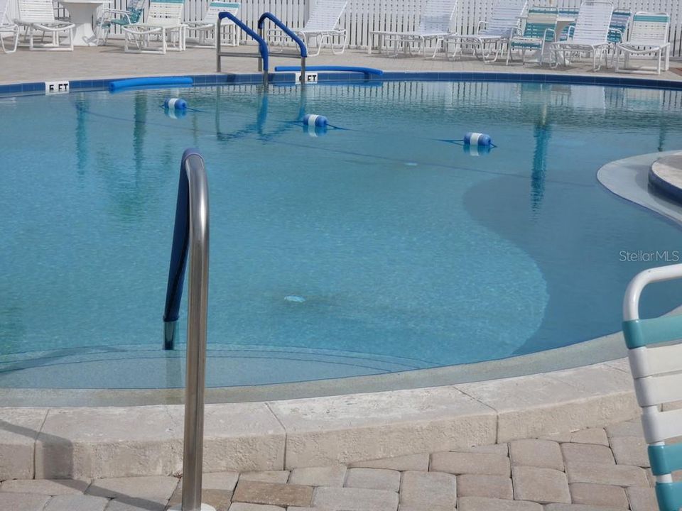 For Sale: $140,000 (2 beds, 2 baths, 1056 Square Feet)