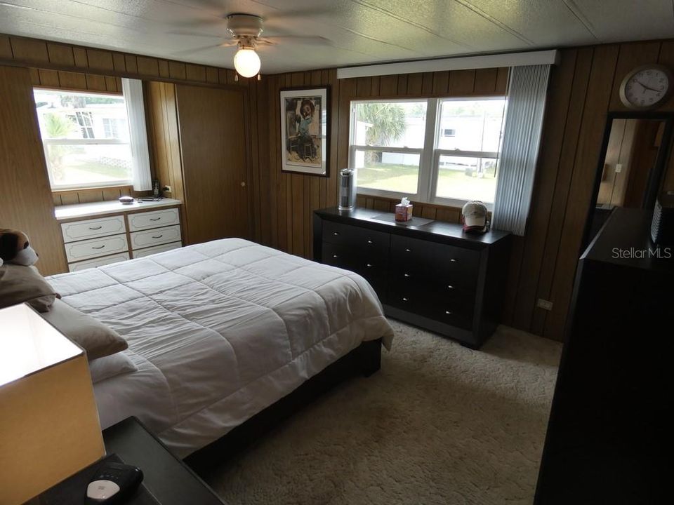 For Sale: $140,000 (2 beds, 2 baths, 1056 Square Feet)