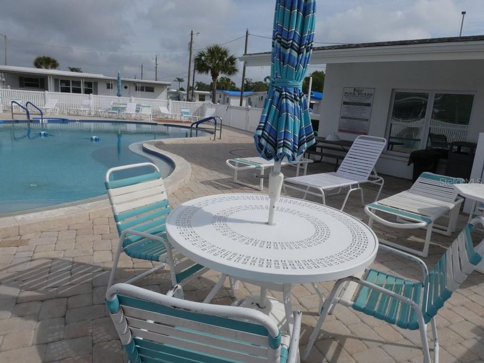 For Sale: $140,000 (2 beds, 2 baths, 1056 Square Feet)