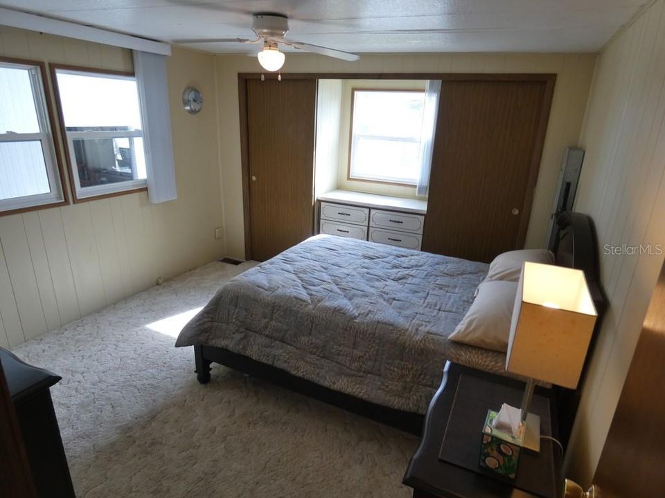 For Sale: $140,000 (2 beds, 2 baths, 1056 Square Feet)