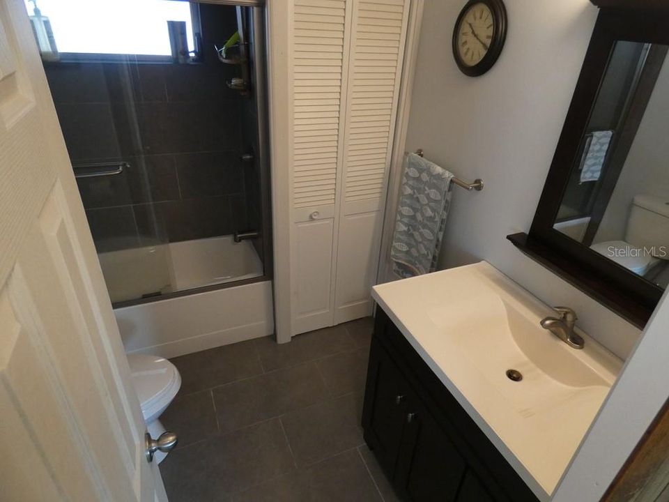 For Sale: $140,000 (2 beds, 2 baths, 1056 Square Feet)