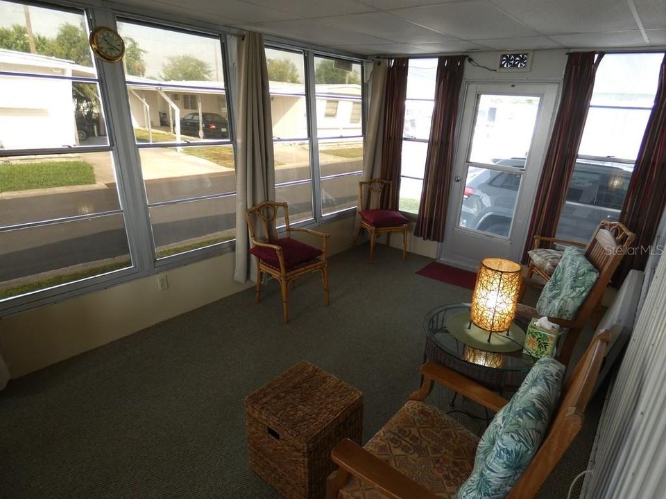 For Sale: $140,000 (2 beds, 2 baths, 1056 Square Feet)