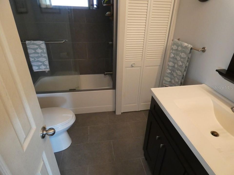 For Sale: $140,000 (2 beds, 2 baths, 1056 Square Feet)