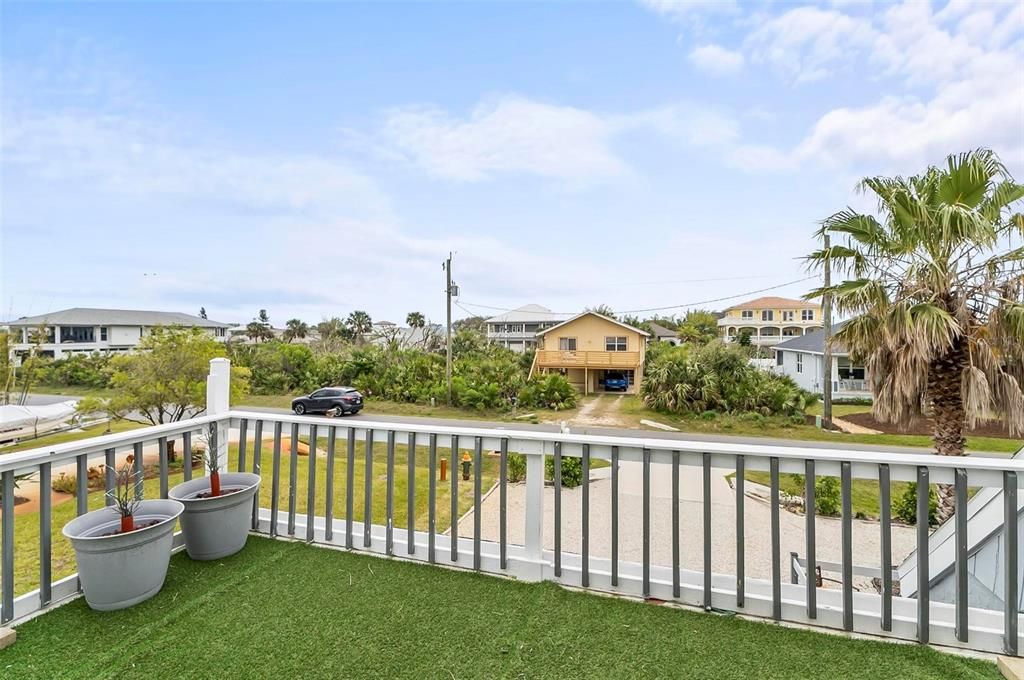 Active With Contract: $479,000 (2 beds, 2 baths, 1714 Square Feet)