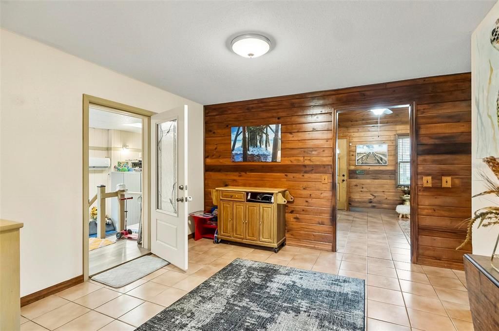 Active With Contract: $479,000 (2 beds, 2 baths, 1714 Square Feet)