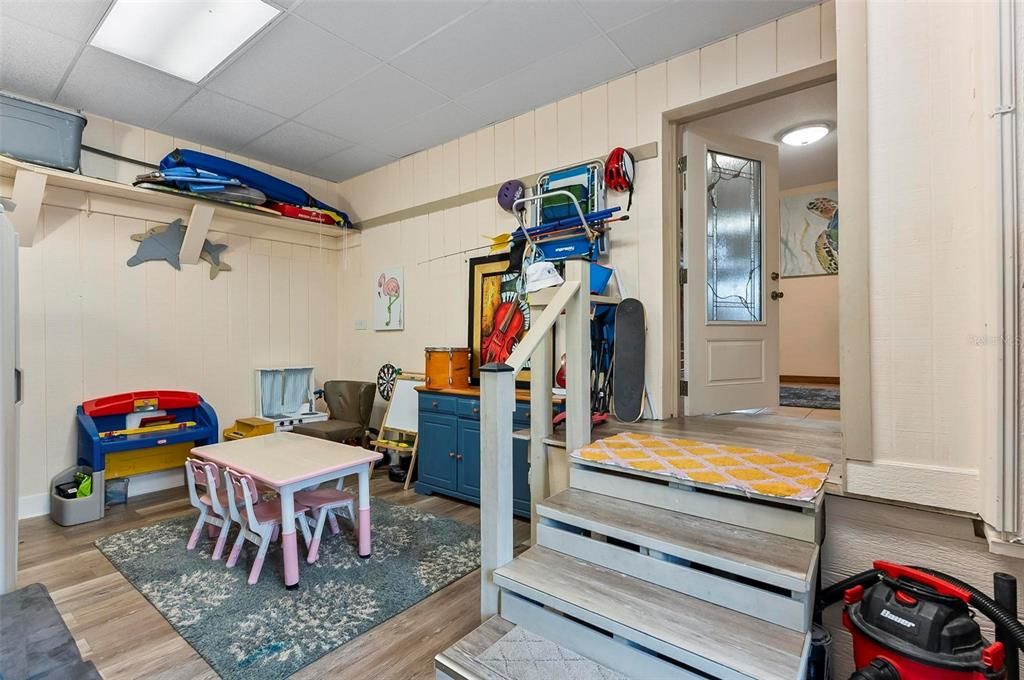 Active With Contract: $479,000 (2 beds, 2 baths, 1714 Square Feet)