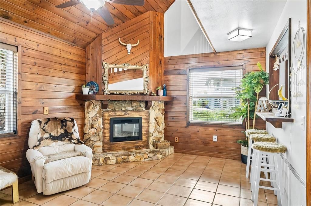 Active With Contract: $479,000 (2 beds, 2 baths, 1714 Square Feet)