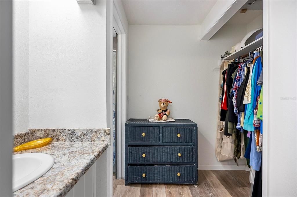 Active With Contract: $479,000 (2 beds, 2 baths, 1714 Square Feet)