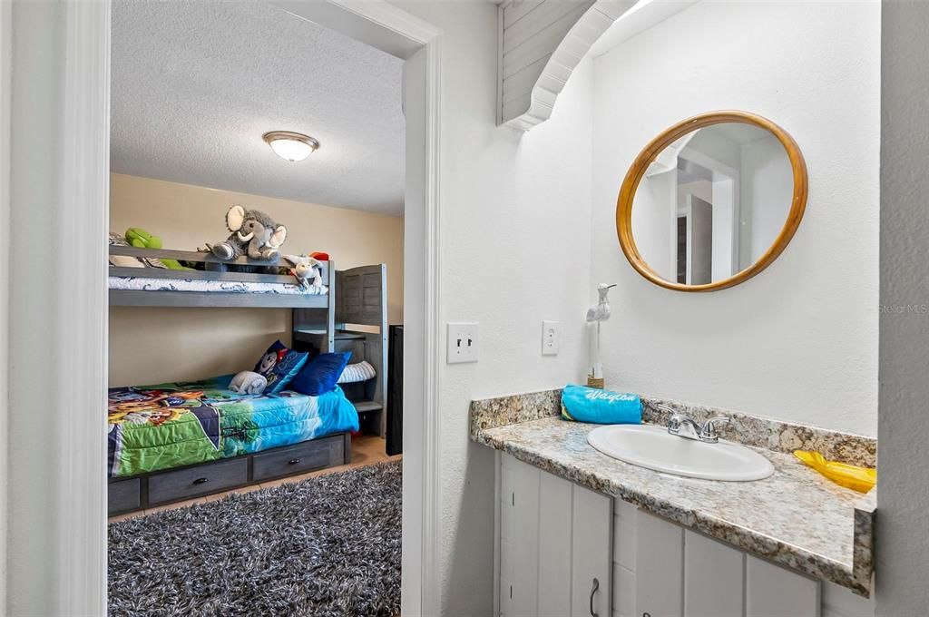 Active With Contract: $479,000 (2 beds, 2 baths, 1714 Square Feet)