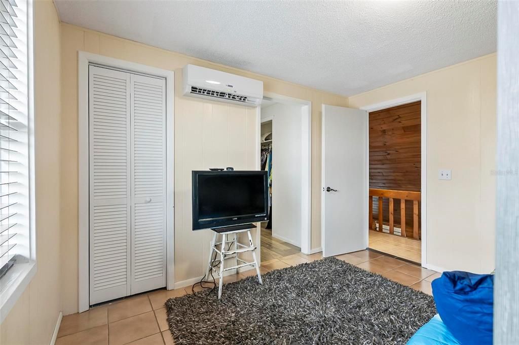 Active With Contract: $479,000 (2 beds, 2 baths, 1714 Square Feet)