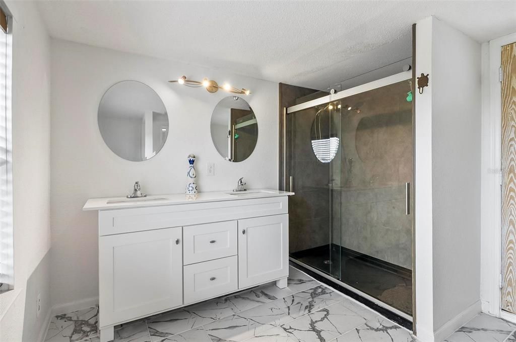 Active With Contract: $479,000 (2 beds, 2 baths, 1714 Square Feet)