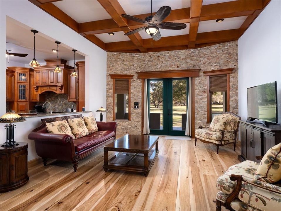 En Venta: $885,000 (3 camas, 2 baños, 2399 Pies cuadrados)