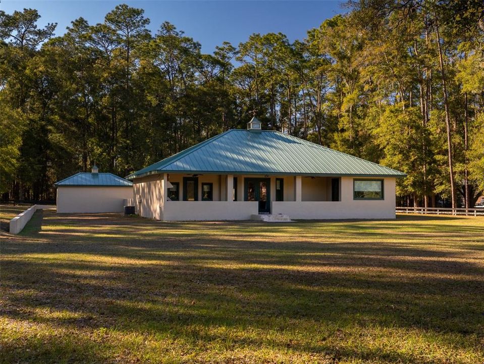 En Venta: $885,000 (3 camas, 2 baños, 2399 Pies cuadrados)
