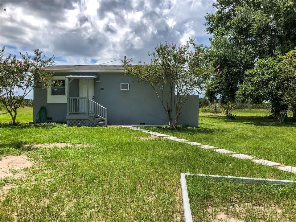 Recently Rented: $1,150 (1 beds, 1 baths, 594 Square Feet)